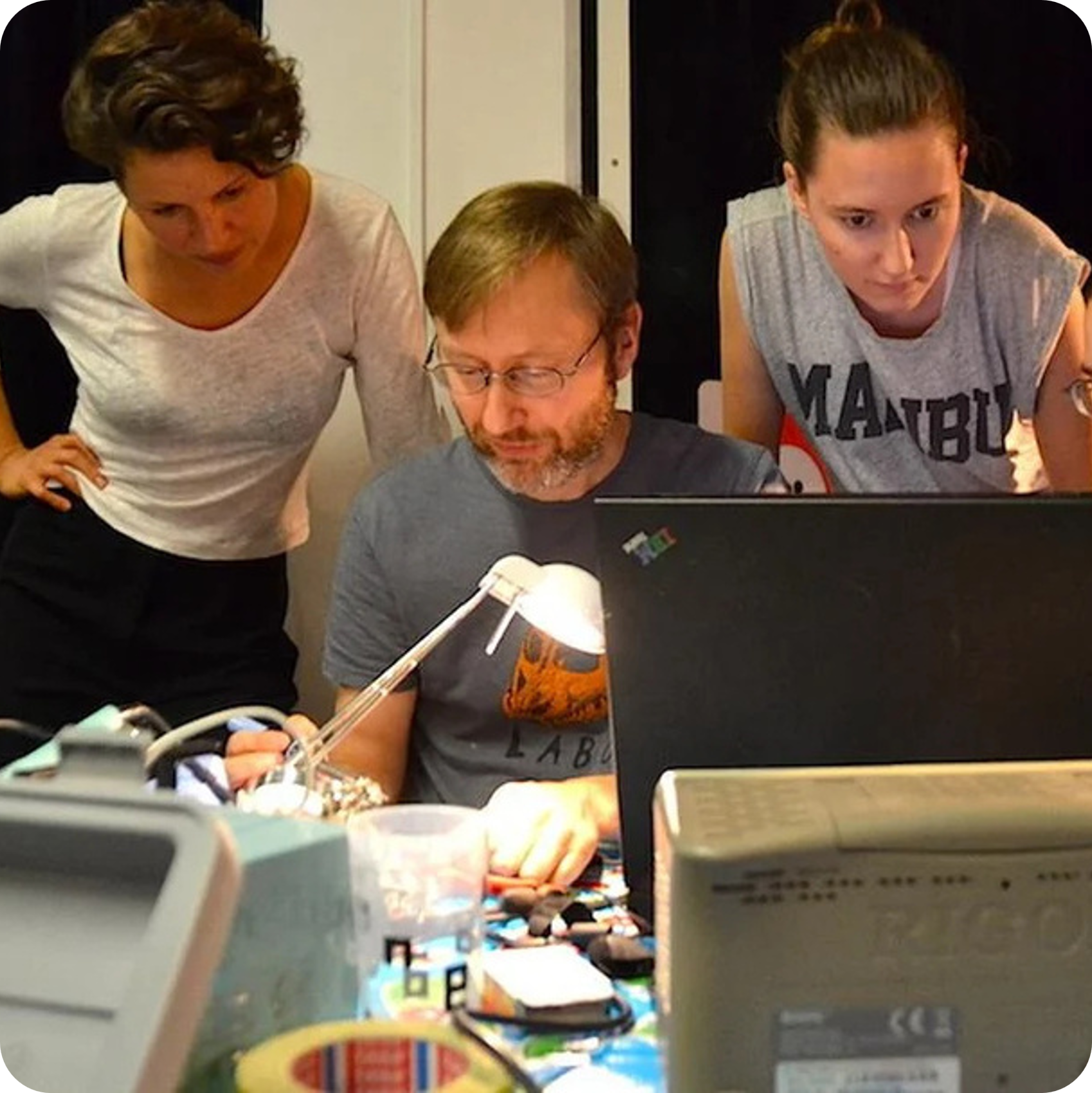 Freiwillige bei der Arbeit